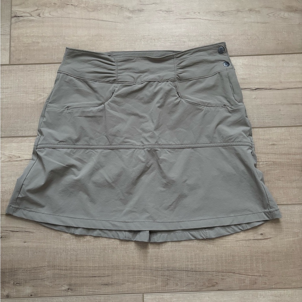 Athleta Hit The Trail Skort